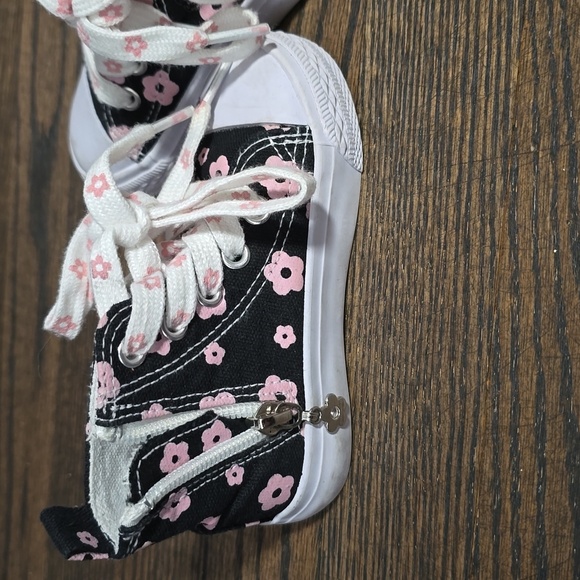 Tommy Bahama Toddler girl's Hightops - Picture 3 of 4